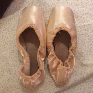 Brand New Freed Classic Pro Pointe Shoes